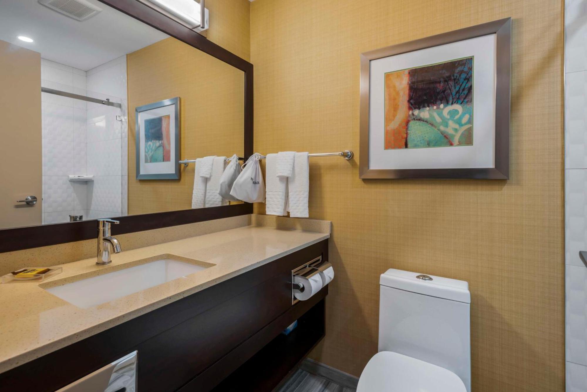 Best Western Plus Chateau Fort St. John Ngoại thất bức ảnh