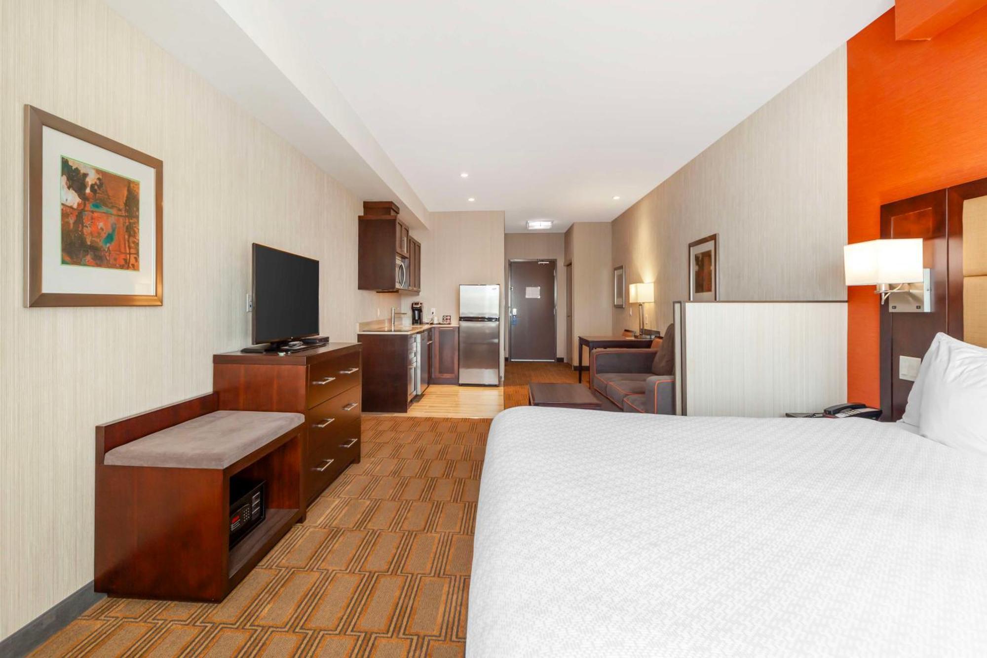 Best Western Plus Chateau Fort St. John Ngoại thất bức ảnh