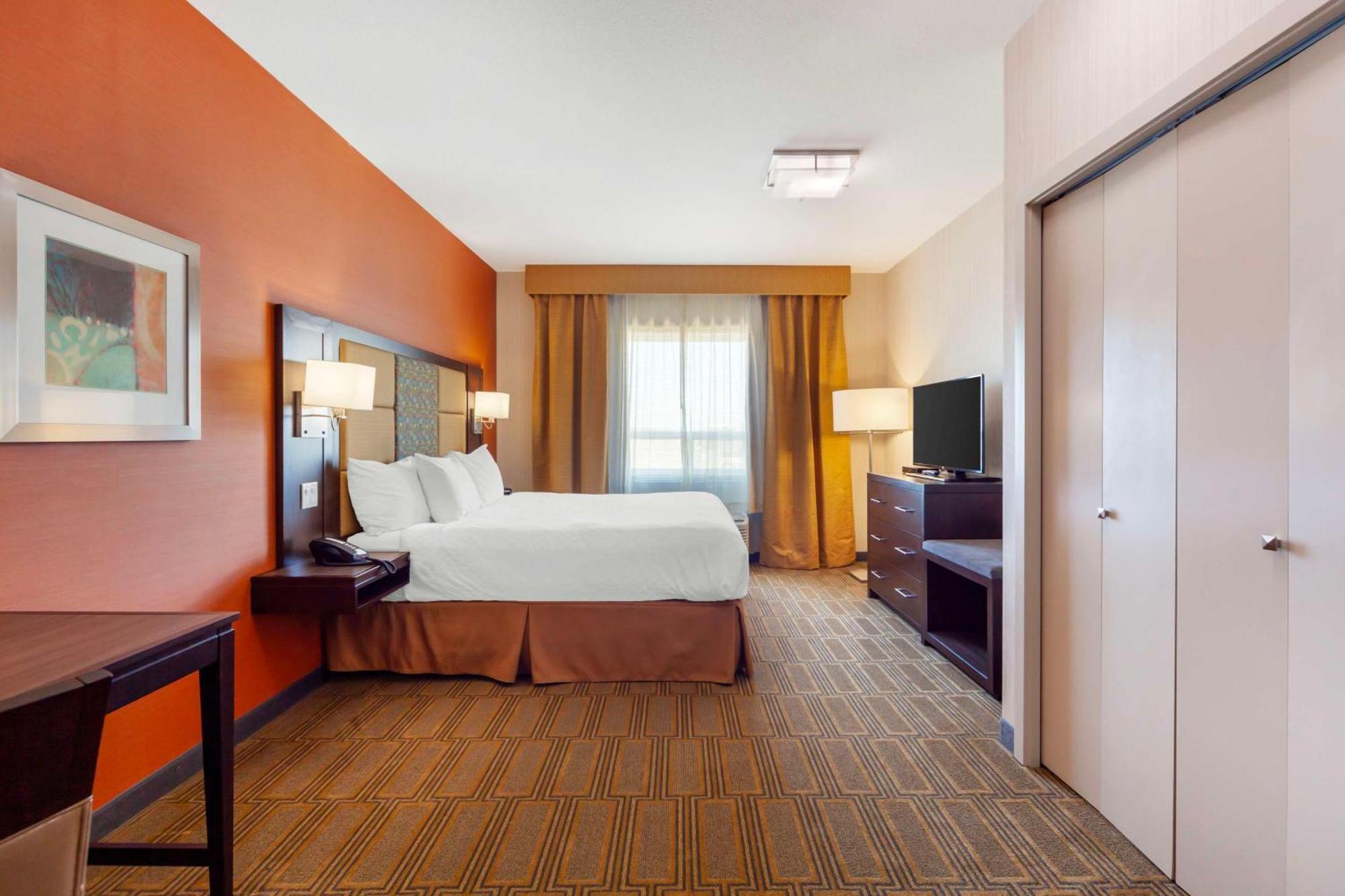 Best Western Plus Chateau Fort St. John Ngoại thất bức ảnh
