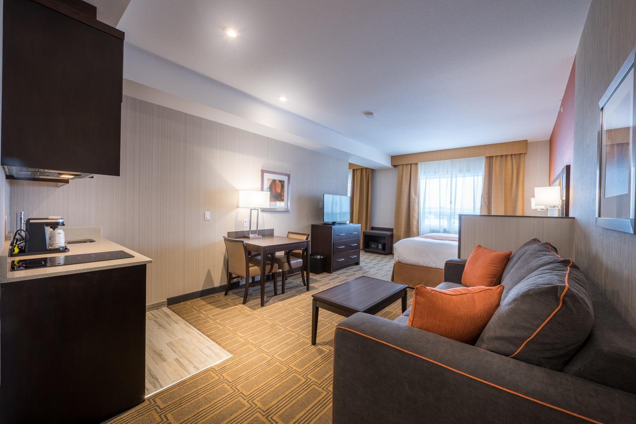 Best Western Plus Chateau Fort St. John Ngoại thất bức ảnh